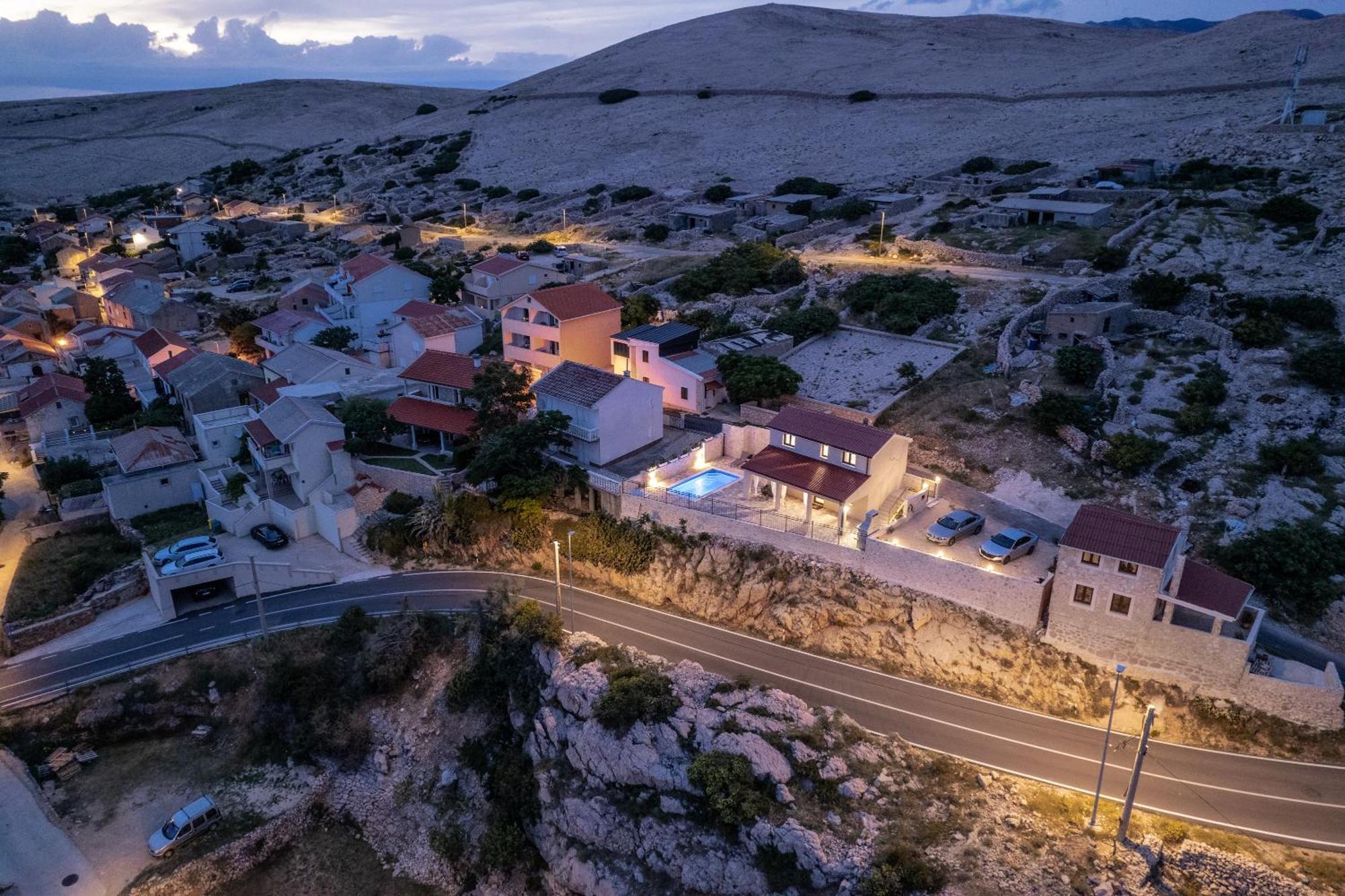 Villa Kamia With Private Heated Pool And Electric Vehicle Adapter Zubovići Extérieur photo
