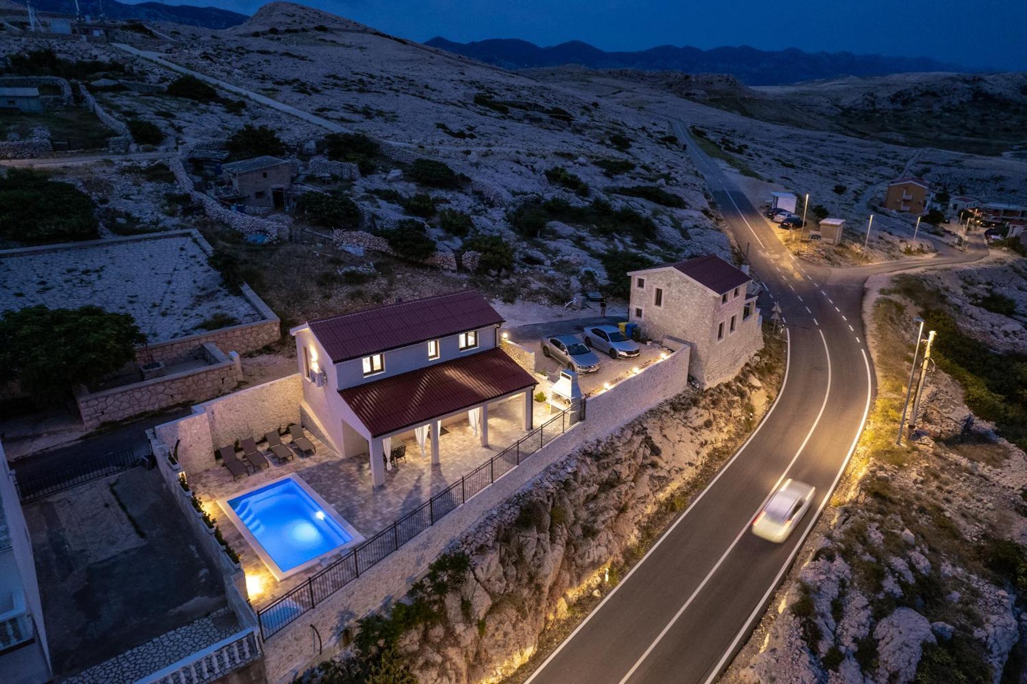 Villa Kamia With Private Heated Pool And Electric Vehicle Adapter Zubovići Extérieur photo
