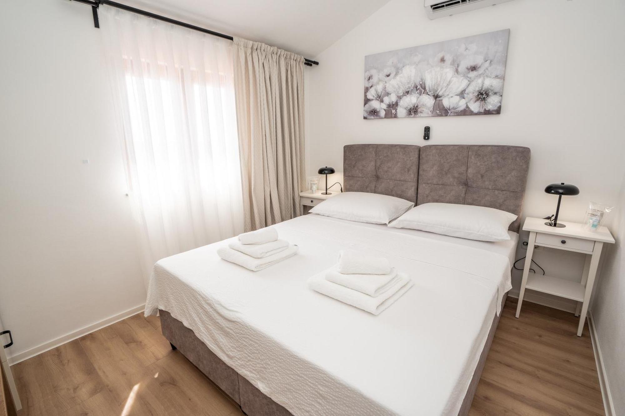 Villa Kamia With Private Heated Pool And Electric Vehicle Adapter Zubovići Extérieur photo